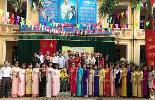 truong tieu hoc tan phong khong ngung doi moi quan ly va nang cao chat luong giao duc