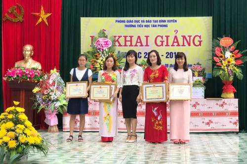 truong tieu hoc tan phong khong ngung doi moi quan ly va nang cao chat luong giao duc