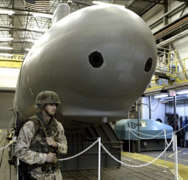 23 buc anh tiet lo khong chi khong quan hai quan my cung co vung 51 tuyet mat