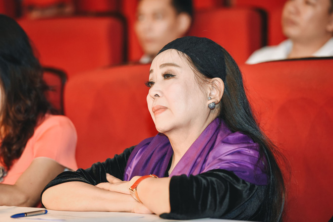 nsnd thu hien nghe thuat khong co ranh gioi tu khong chuyen moi chuyen nghiep duoc
