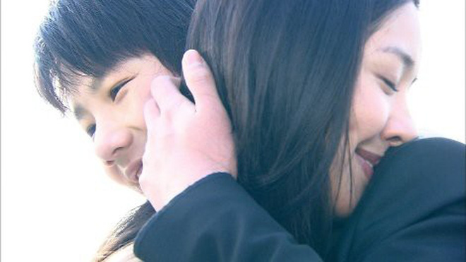 canh hon gay soc nhat phim han mot thoi dan chi 25 tuoi hon sao nhi 12 tuoi nghet tho