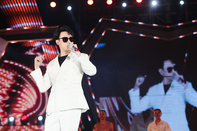 miu le lan dau xuat hien tu tin hat live sau khi bi vo mat vi hat yeu