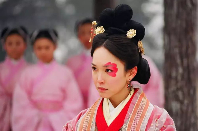 so phan 5 nguoi phu nu xau xi nhat trung hoa ke bi vi nhu da xoa nguoi duoc lam hoang hau