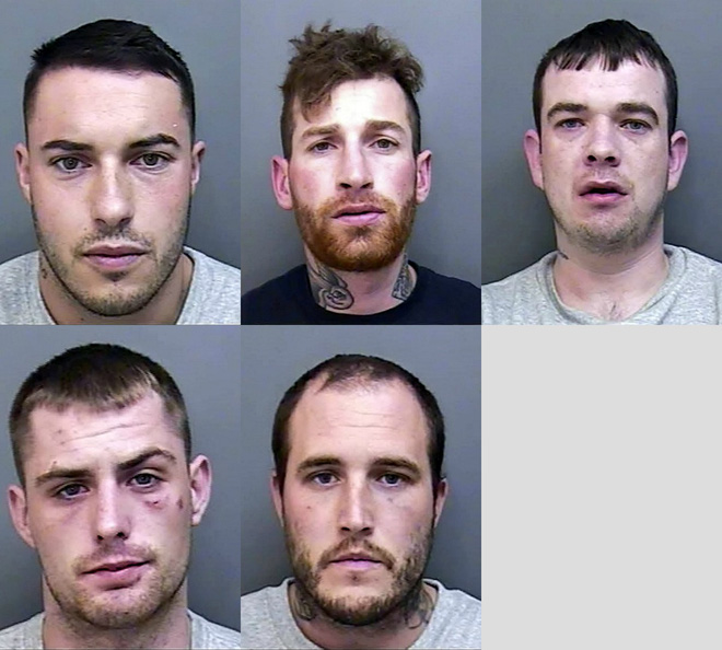 ben trong can phong tra tan benh hoan cua bang nhom thanh nien nghien ngap