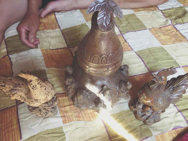 nha ban co con tivi van num chan con cong tu thoi bao cap nhin la thay ky niem tuoi tho khong