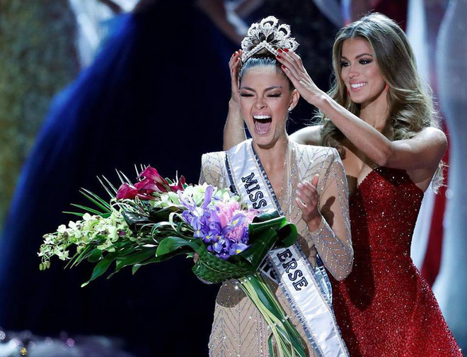 hoa hau nam phi dang quang miss universe 2017