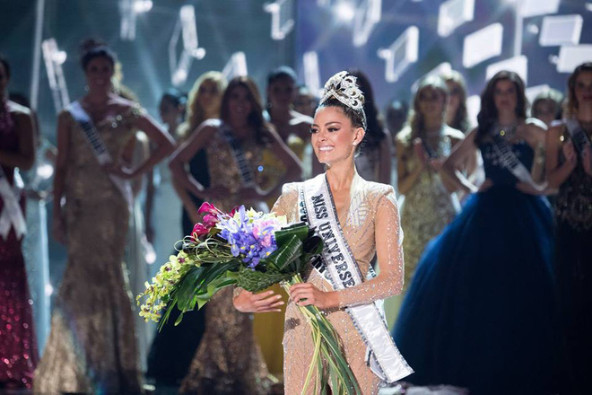 hoa hau nam phi dang quang miss universe 2017