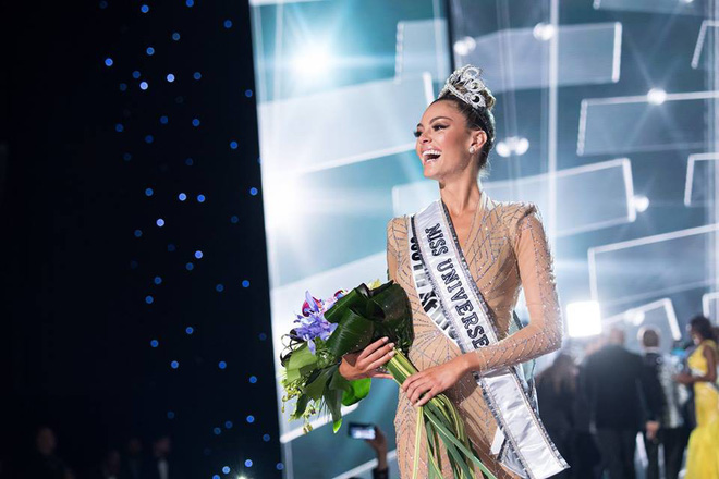 hoa hau nam phi dang quang miss universe 2017