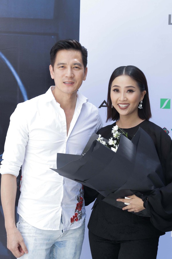 ban trai ky duyen xuat hien le loi hoa hau thu hoai tre trung khac la