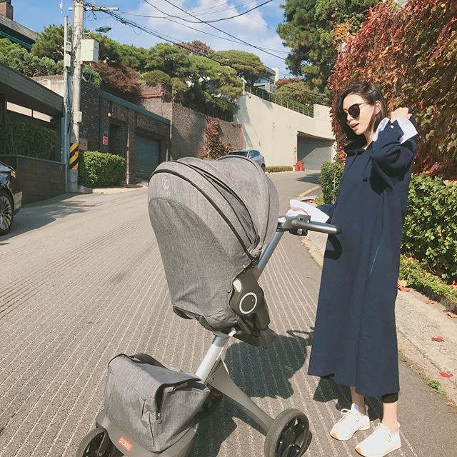 sau 1 nam sinh con ba xa bae yong joon lai nhan chi trich vi doi hoi qua dang khi sinh no