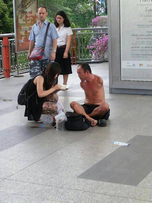 16 khoanh khac am ap chung to nguoi tot van con day tren the gian nay