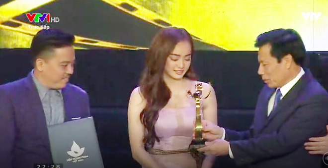 dung nhu du doan em chua 18 gianh bong sen vang dai thang lhp viet nam