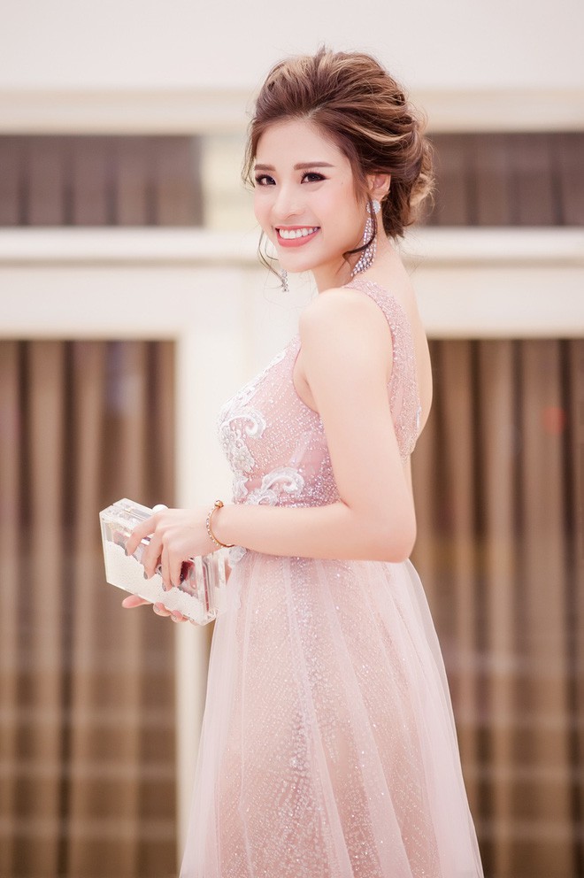 phan hoang thu nhieu co di thi hoa hau chi mong giau co lay duoc dai gia
