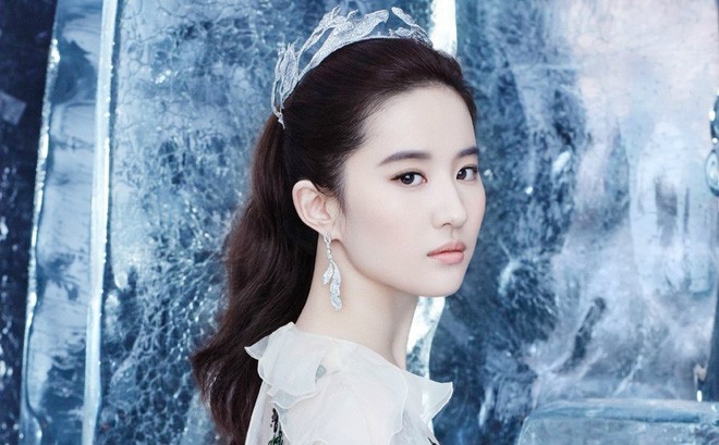 duoc chon dong hoa moc lan ban dien anh luu diec phi bi che qua mong manh de vo