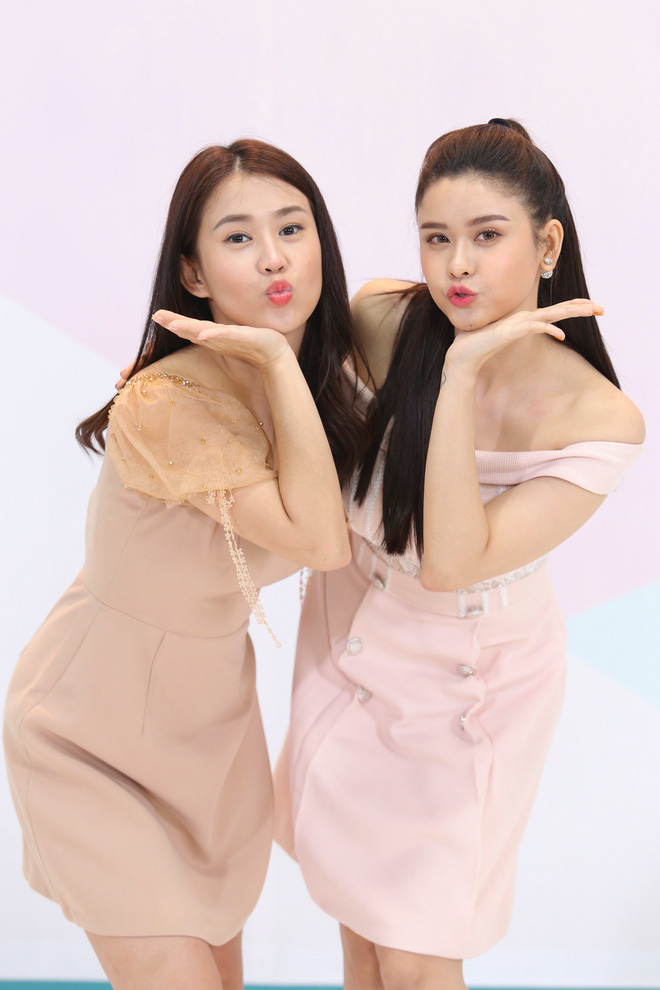 truong quynh anh so hai chinh minh khong dam dung truoc guong