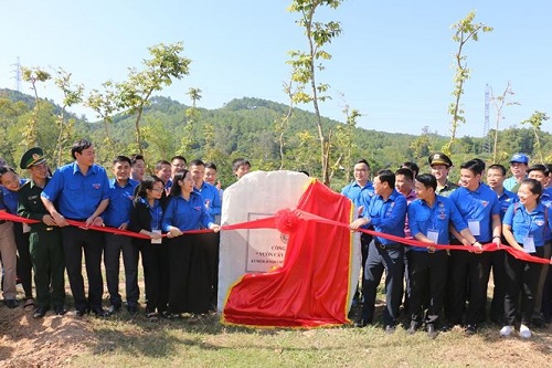 trung uong doan tinh doan nghe an dang huong va gan bien cong trinh thanh nien tai truong bon