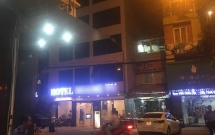 nguyen truong thon to chuc ban dam tai phong hat karaoke bi bat