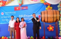 le khai giang truong tieu hoc huu nghi cho con em viet kieu o campuchia