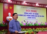video nu sinh co vo quat nga nam sinh day song mang xa hoi