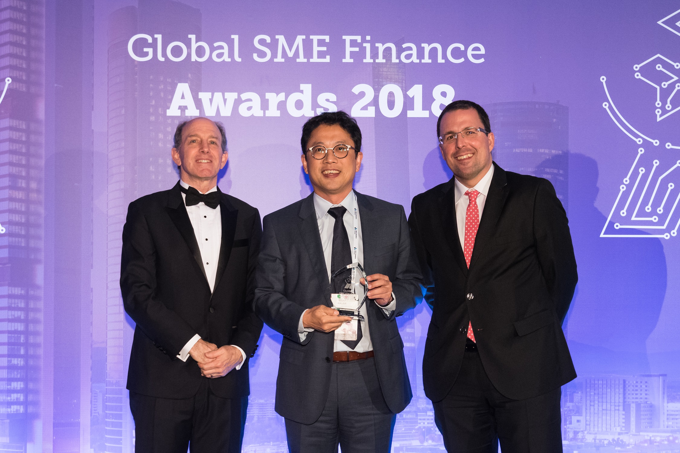 ifc binh chon vpbank la mot trong ba ngan hang co dich vu danh cho cac doanh nghiep sme tot nhat chau a