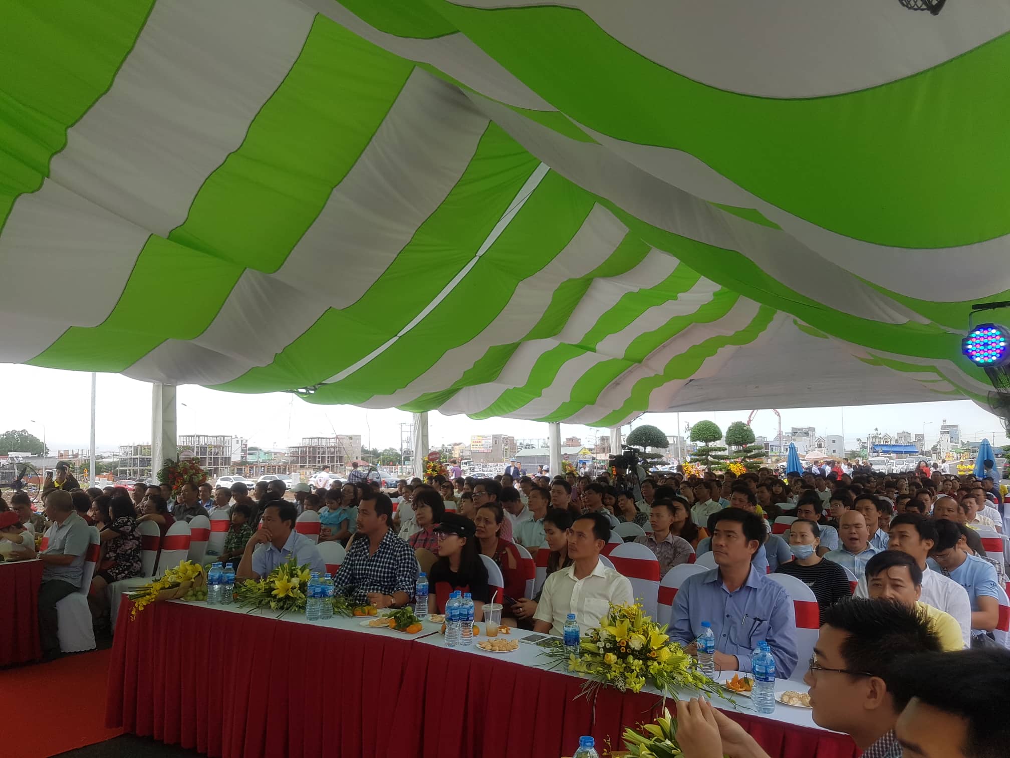 phu hong thinh thuc hien dung cam ket trao so hong truoc thoi han cho khach hang