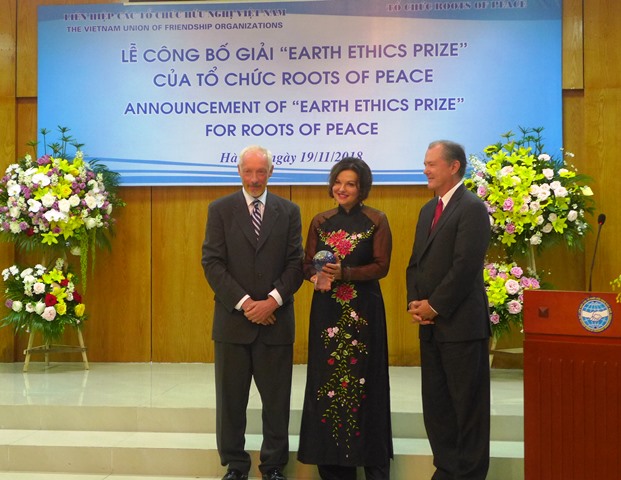 to chuc roots of peace sinh ke ben vung nguoi dan noi chien truong xua