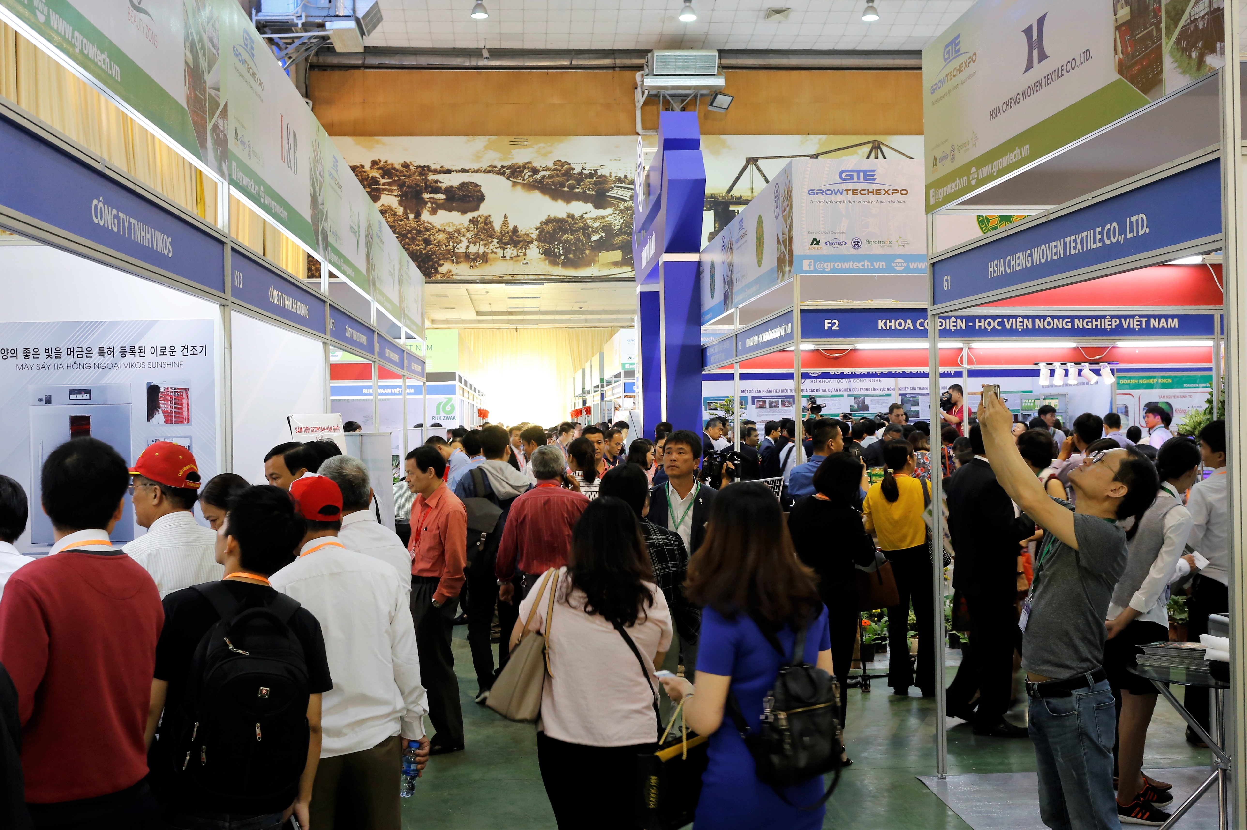 trien lam vietnam growtech 2018 san choi quoc te ve thiet bi nong nghiep
