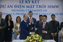 80 sinh vien ngheo vuot kho duoc trao hoc bong hessen duc