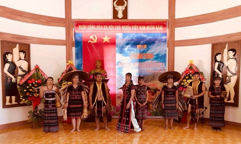 khanh thanh nha guol mon qua tong bi thu nguyen phu trong tang thua thien hue