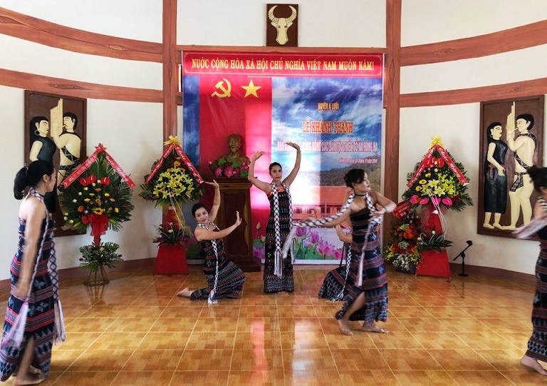 khanh thanh nha guol mon qua tong bi thu nguyen phu trong tang thua thien hue