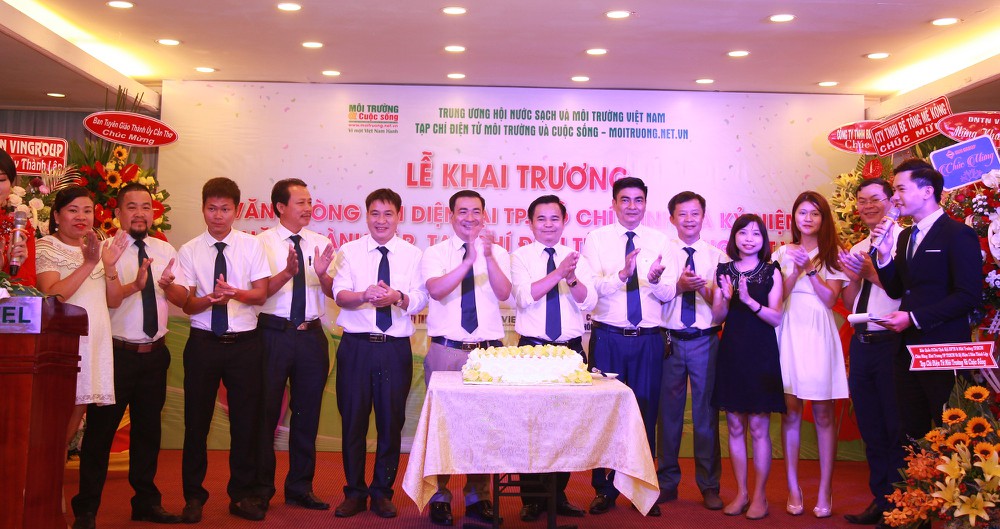 tap chi dien tu moi truong va cuoc song khai truong van phong dai dien tai tphcm va ky niem 2 nam ra mat