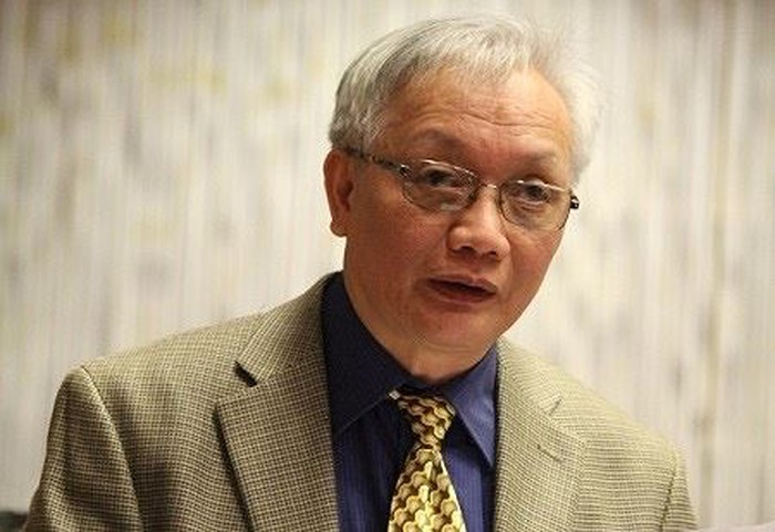 tien si nguyen tung lam trach nhiem cua hieu truong o dau trong khi hoc sinh bi tat 231 cai