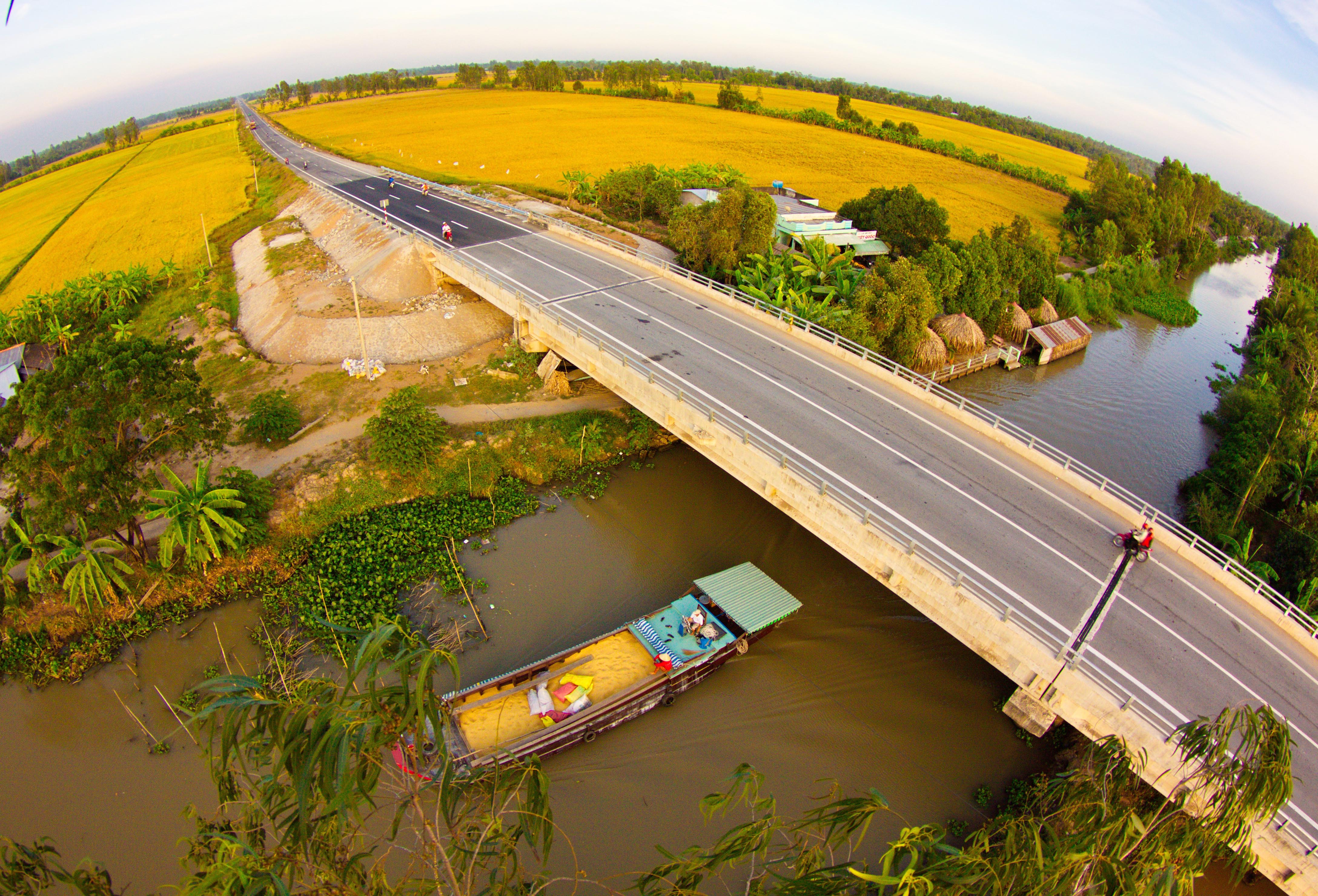 tao chinh sach thong thoang hau giang trai tham do don dau tu