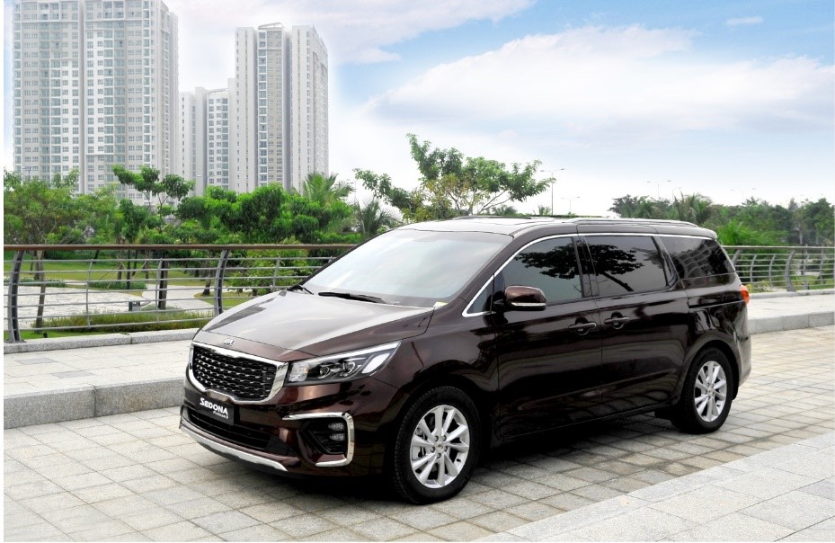 kia sedona moi lap ky luc doanh so chi sau mot thang ra mat
