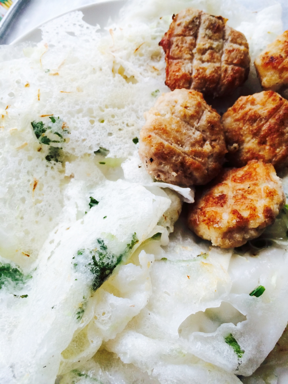 banh khoai cha vien quang nham vi ngon thich me an hoai khong ngan