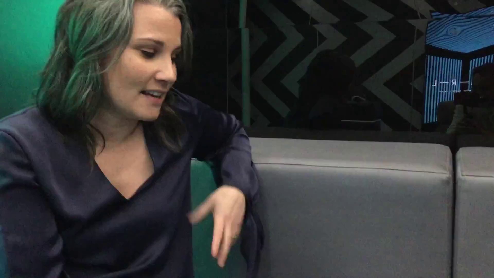 nong nhung hinh anh dap hop dau tien ve doi giay tu that day nike hyperadapt 10