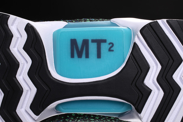 nong nhung hinh anh dap hop dau tien ve doi giay tu that day nike hyperadapt 10