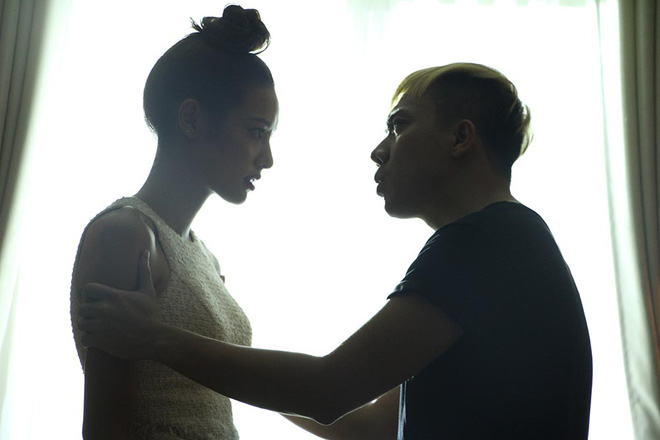 hoc tro ho ngoc ha so chet khiep khi lien tuc bi ep hon tran thanh