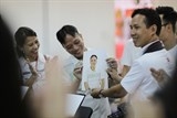 help portrait viet nam se chia tinh yeu cuoc song sau moi tam anh