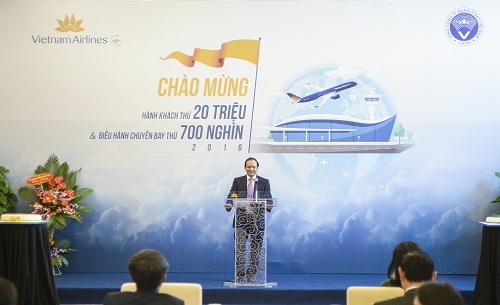 le don chuyen bay 700000 va hanh khach thu 20 trieu cua vietnam airline