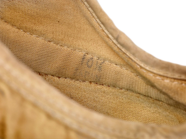 doi giay dau tien cua nike dang duoc ban dau gia len toi 188 trieu dong tren ebay