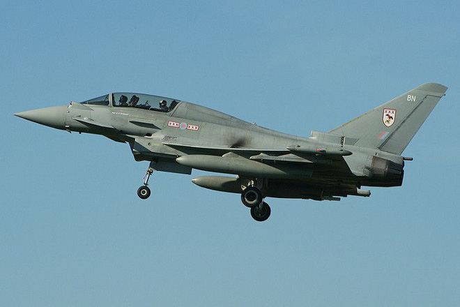 co hoi khong the tot hon de so huu tiem kich eurofighter typhoon voi gia re giat minh