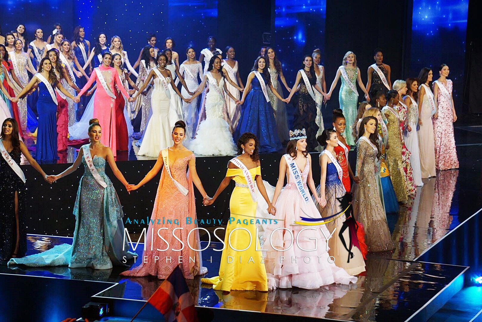 co sinh vien 19 tuoi dang quang hoa hau the gioi 2016