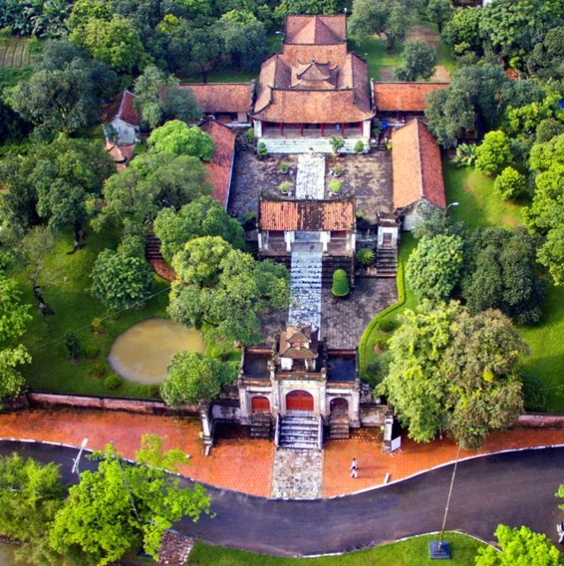 trien lam anh co loa xua va nay