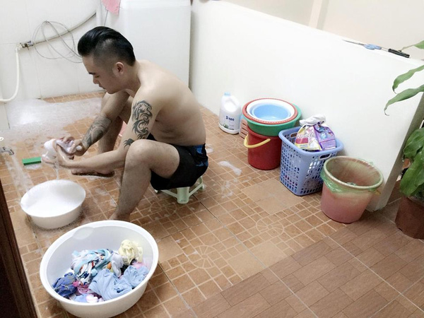 nua dem nguoi chong da lam mot viec khien chi em phu nu day song