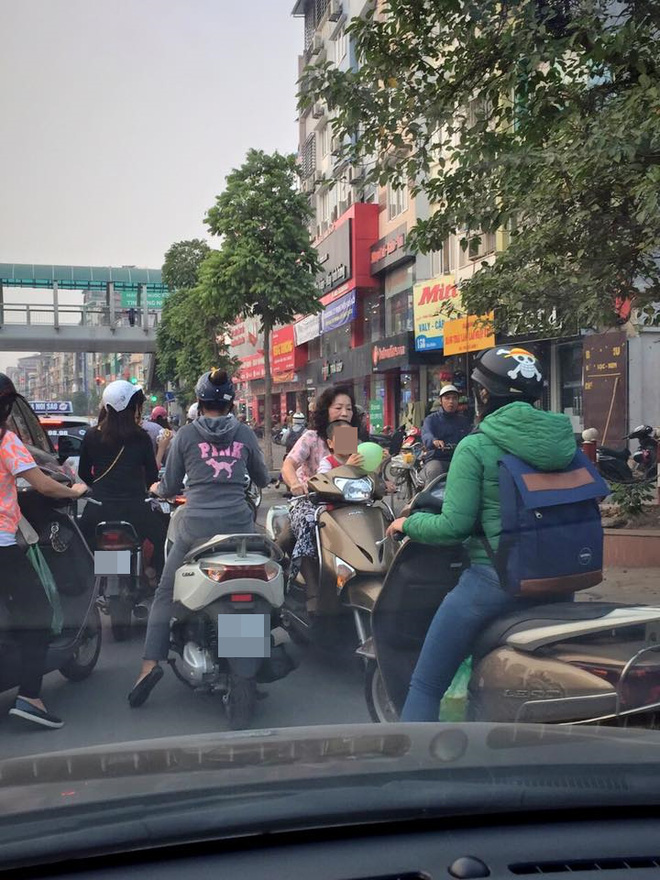 van hoa tien va thong cam pha nat giao thong viet nam