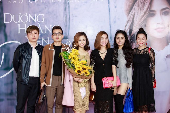 hang loat sao den chuc mung duong hoang yen ra mat phim ngan du chi la