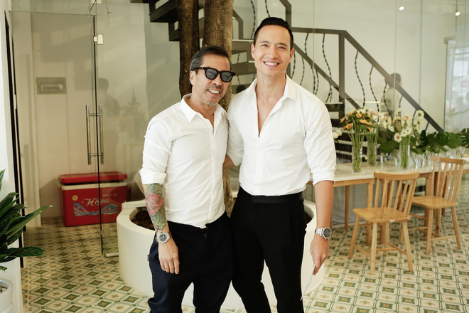 thuy top mac goi cam di xem trien lam anh cua nhac si quoc bao