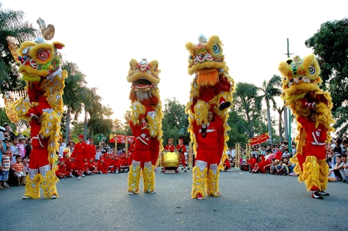 nhieu hoat dong dac sac tai cong vien van hoa dam sen dip tet duong lich