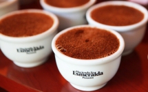 bia trung ha noi tren bao nuoc ngoai